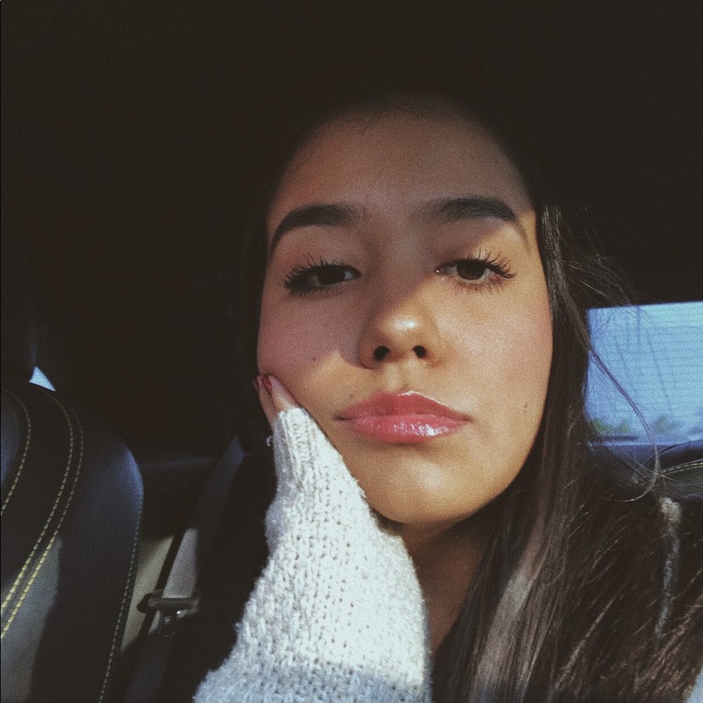 Meet your Posher, Valentina